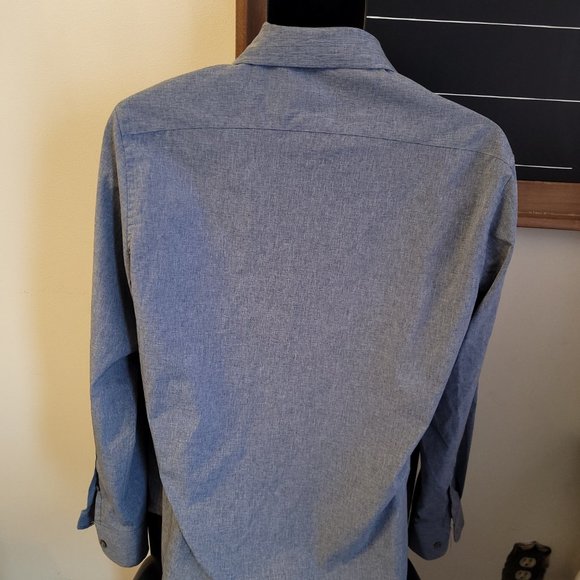 BNWT- Tom Baine untucked collection- Shirt with collar Collar - Picture 3 of 6